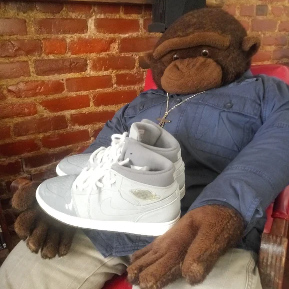 Jordan Retro 1 - Picture 1 of 12